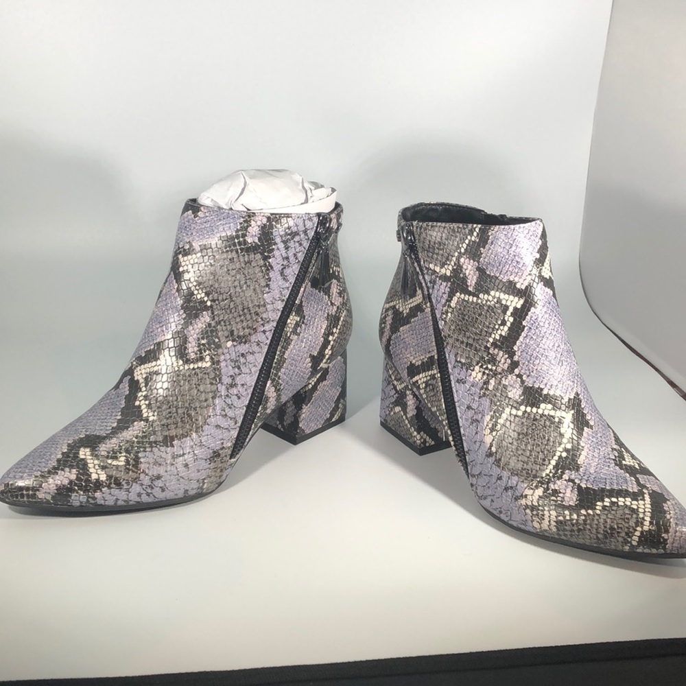 Simply vera vera Wang ankle boots